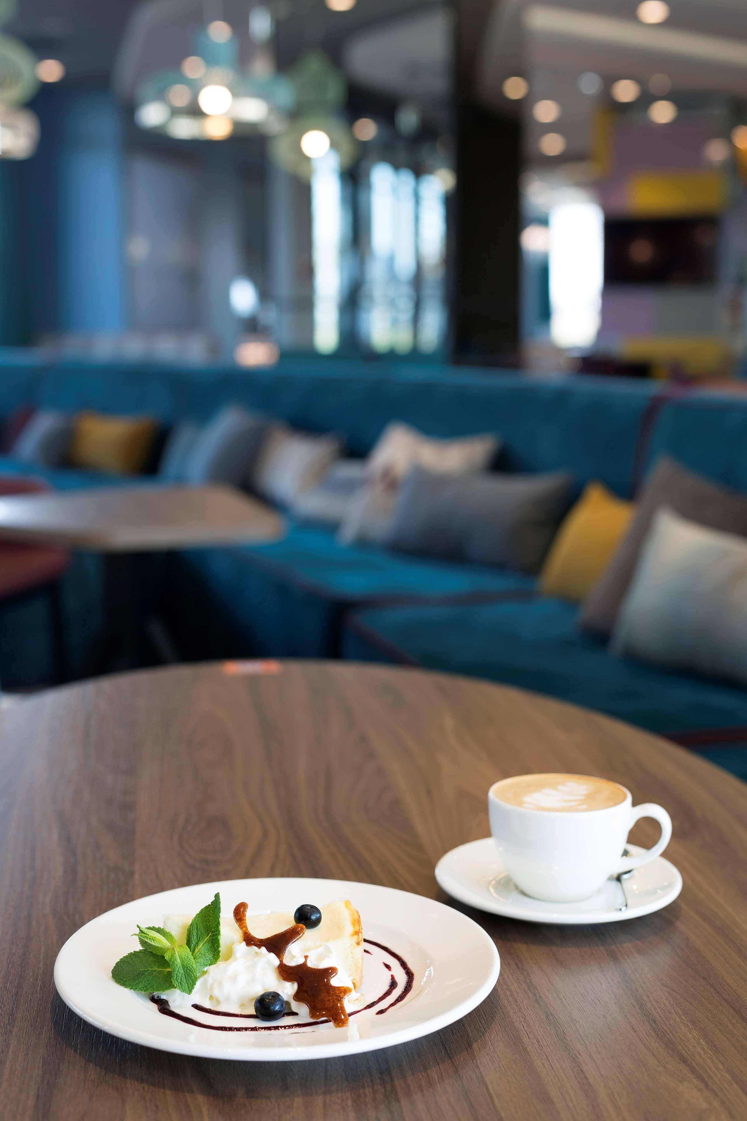 Hotel Hampton By Hilton Krakow Airport 3*